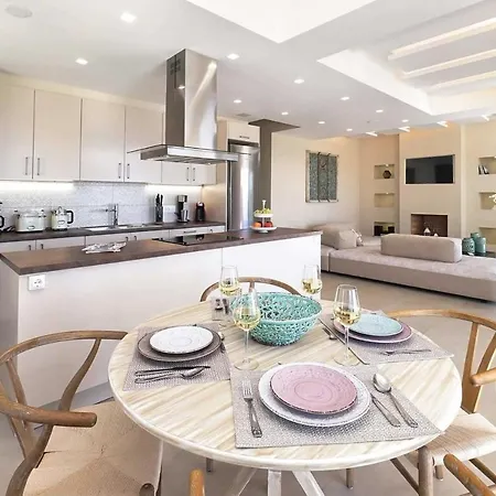 Βίλα Sleeps 4 With Pool Air Con And Wifi Μουσάτα