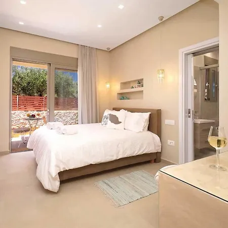 Βίλα Sleeps 4 With Pool Air Con And Wifi *
